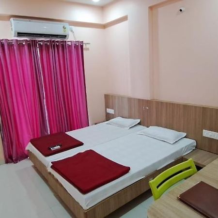 Bhusāwal Hotel Aaditya Palace מראה חיצוני תמונה
